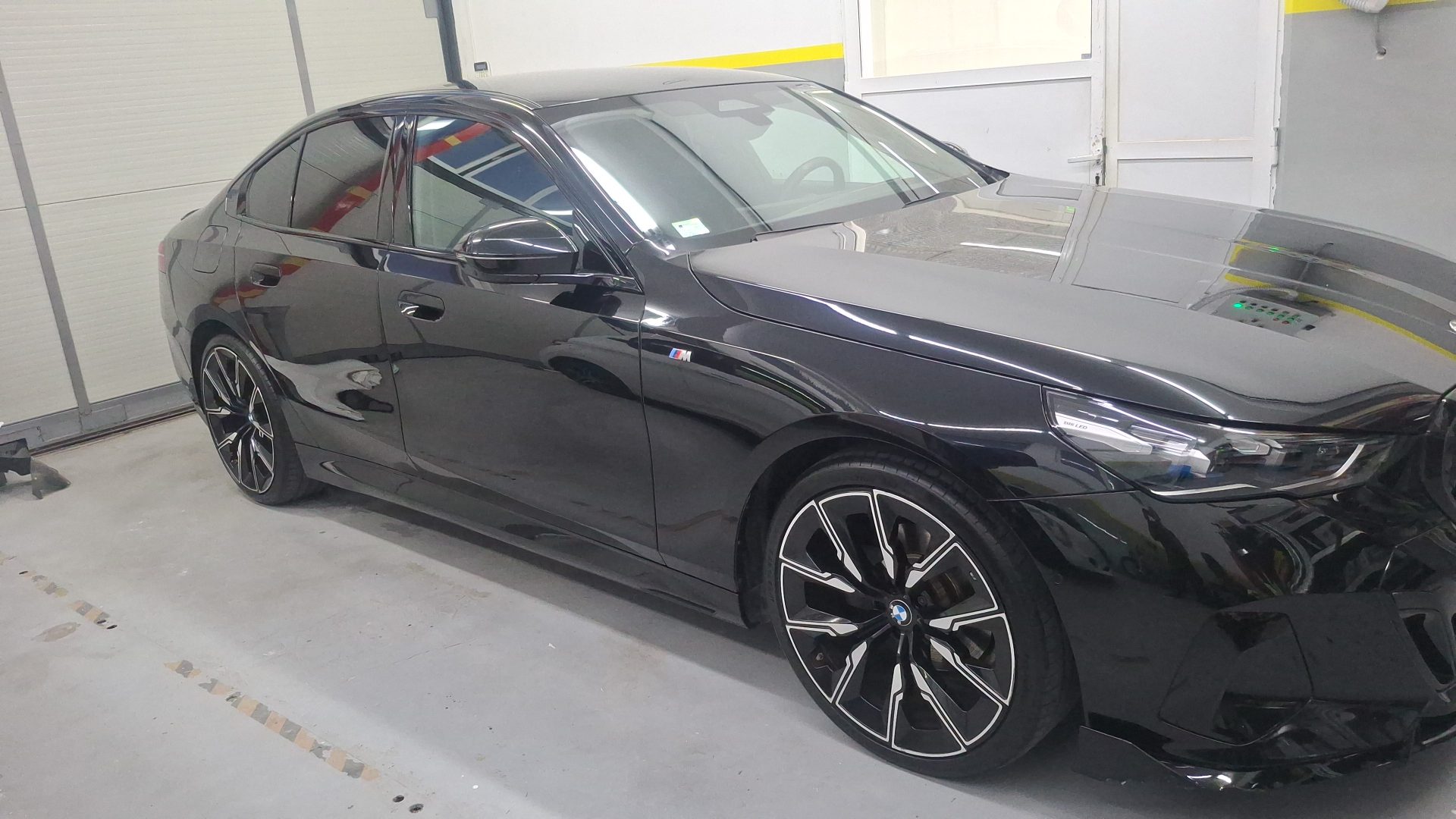 BMW M5 — detailing